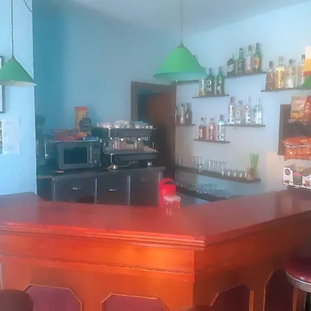 康德斯德伯酒店 *