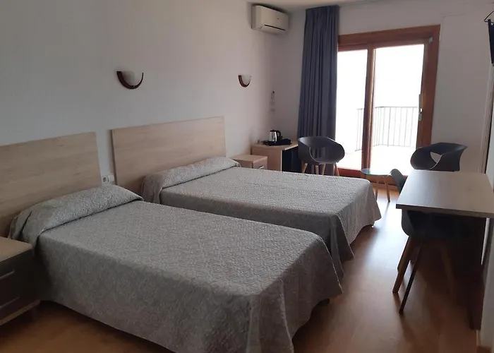 فندق Condestable